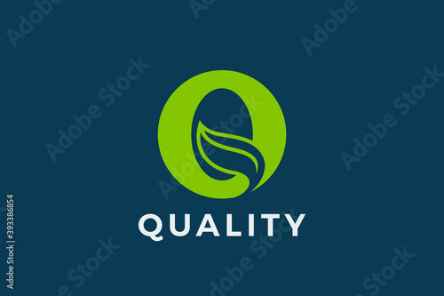 Letter Q Logo Elegant design vector template. Luxury Cosmetics Organic Eco brand Logotype concept symbol.