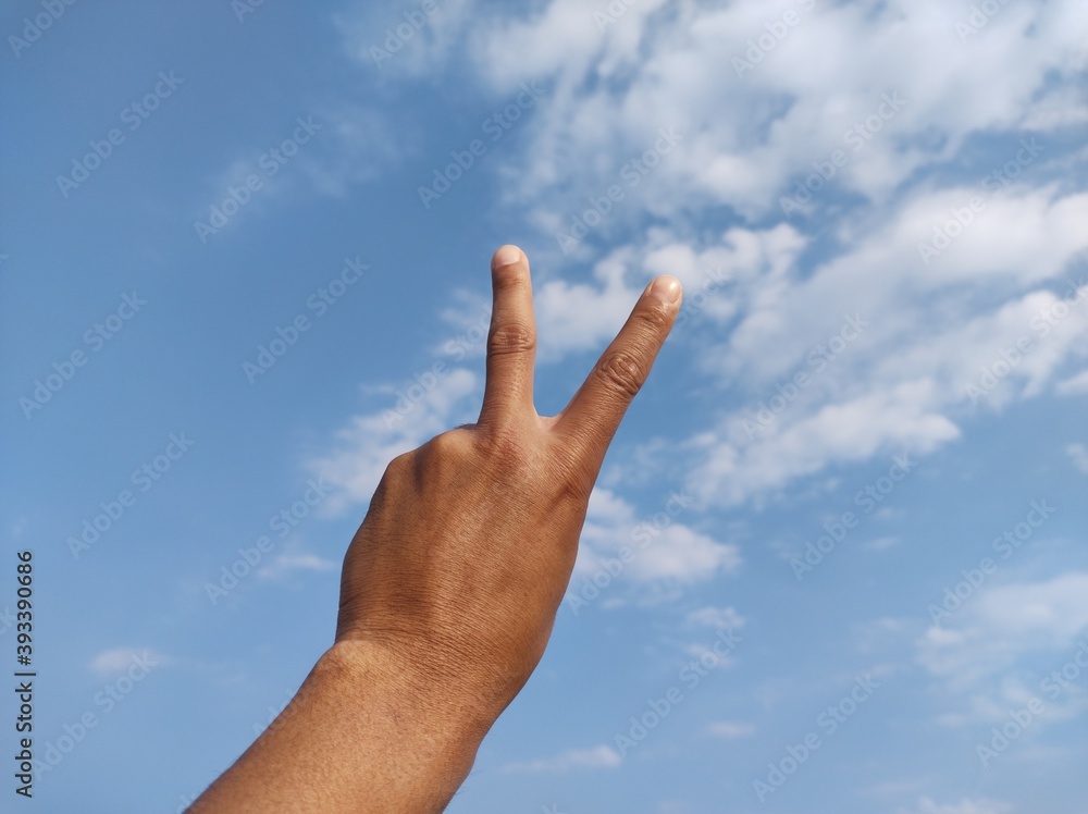 Original picture of victory sign Original picture of victory sign