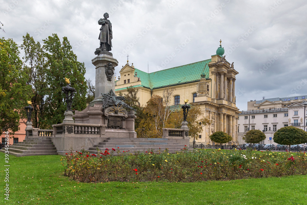 Fototapeta premium Statue of Adam Mickiewicz in Warsaw