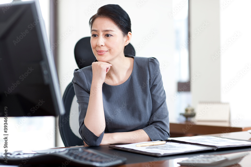 Businesswoman and computer Businesswoman and computer