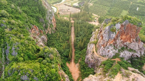 Foto Over view aerial shot of drone goodtime Khao Kuha Songkhla Thailand 2020 Drone Mountain unseen songkhla , For now it is very popular