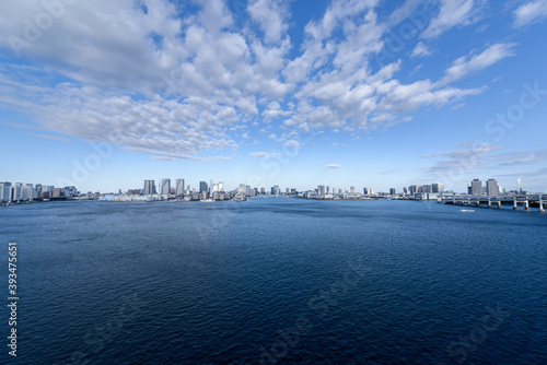東京湾から臨むベイエリア都市風景 photo