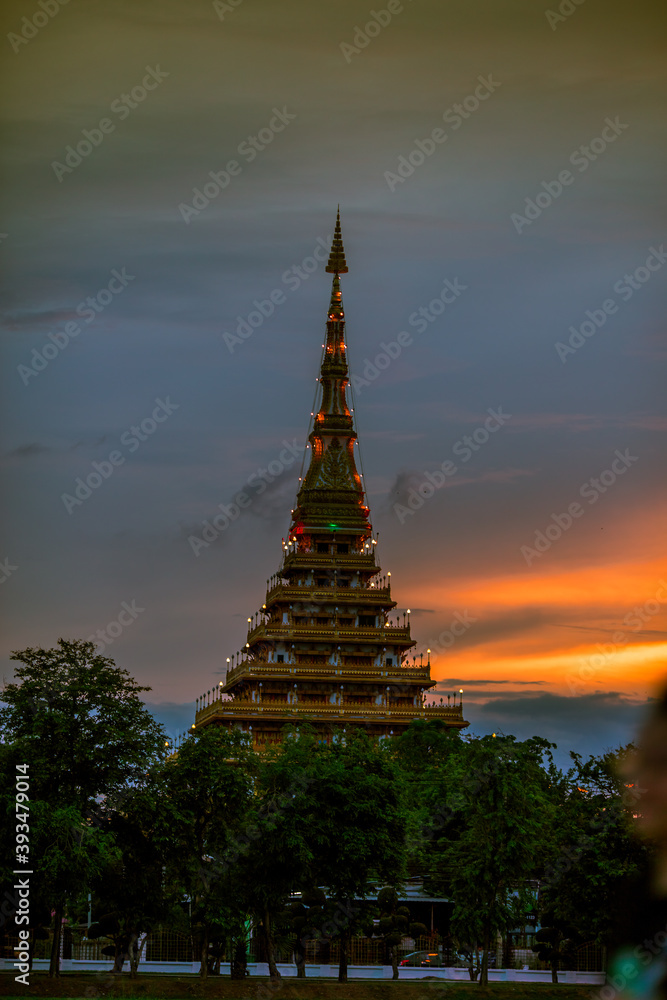 Fototapeta premium Background of the major tourist attractions in Khon Kaen (Phra Mahathat Kaen Nakhon) is a large pagoda with 9 floors, Thai tourists and foreigners come to see the beauty and travel in Thailand always.