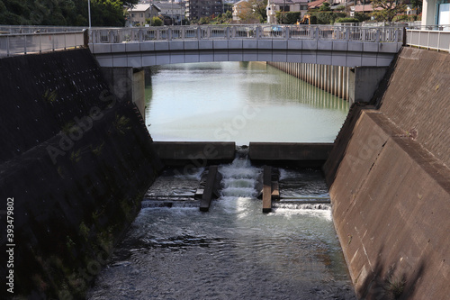 Wallpaper Mural 帷子川（神奈川県横浜市旭区） Torontodigital.ca