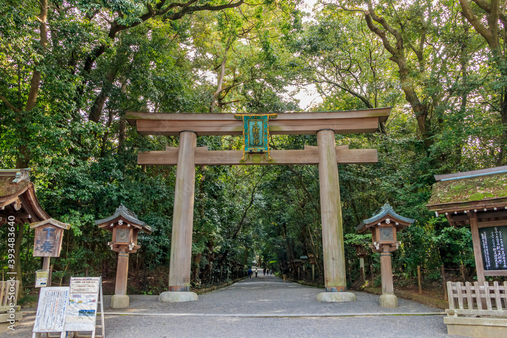 Naklejka premium 大和國一之宮 大神神社 奈良県桜井市 Oomiwa Shrine Nara-ken Sakurai city