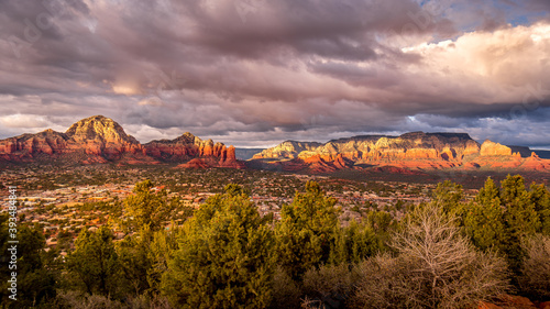 Sunset over Thunder Mountain and other red rock mountains surrounding the town of Sedona in northern Arizona in Coconino National Forest, United States of America