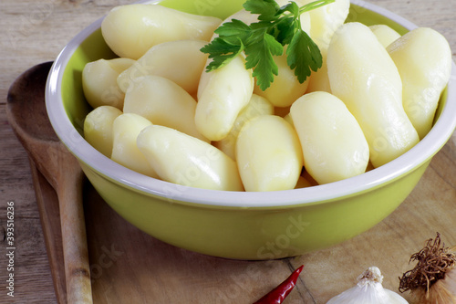 pommes de terre cuite à l'eau photo