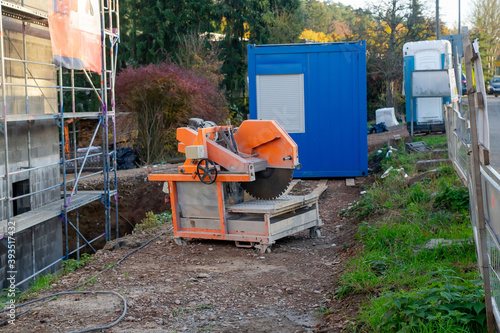 Obraz na płótnie Baustellenmaschine- Steinschneider w salonie