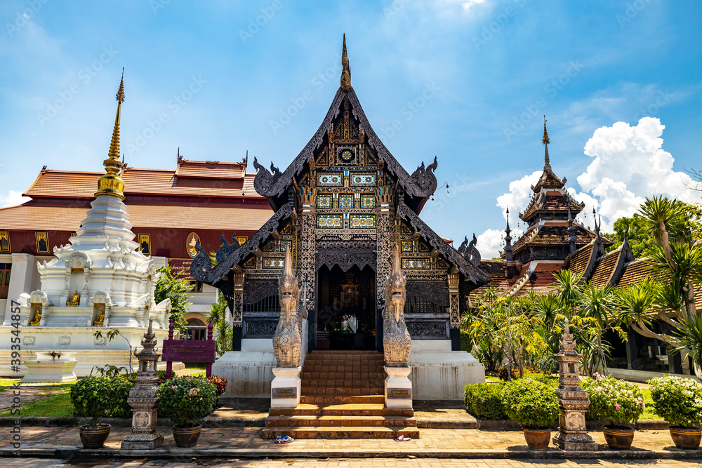 Wat Chedi Luang Buddhist temple in Chiang Mai, Thailand Wat Chedi Luang Buddhist temple in Chiang Mai, Thailand