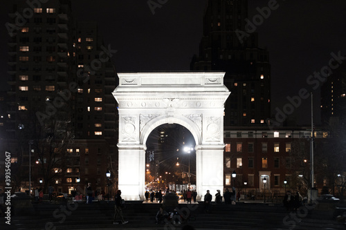 Arc de triomphe in New York at night. © Christopher Lund