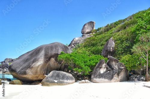 The Simlan Islands - a paradise with white beaches and warm azure water