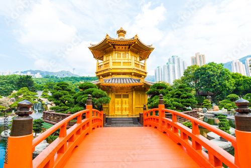 Принти на полотні Golden pavilion Perfection in Nan Lian green Garden city park