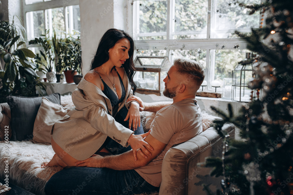An incendiary story of a couple in love in the New Year. The guy and the girl spend time together. New Year's love story in a cozy home environment.
An incendiary story of a couple in love in the New Year. The guy and the girl spend time together. New Year's love story in a cozy home environment.