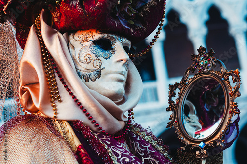 Fotografia city carnival mask