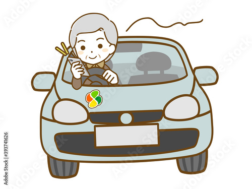 スマホ運転する老年男性