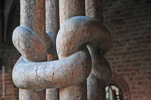 Abbazia di Chiaravalle della Colomba - colonnine del chiostro, Piacenza photo