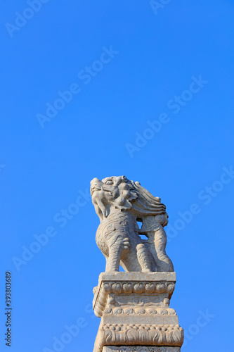 Sculpture of the god beast looking at the sky, Qing Dynasty imperial mausoleum, Yi County, Hebei Province, China