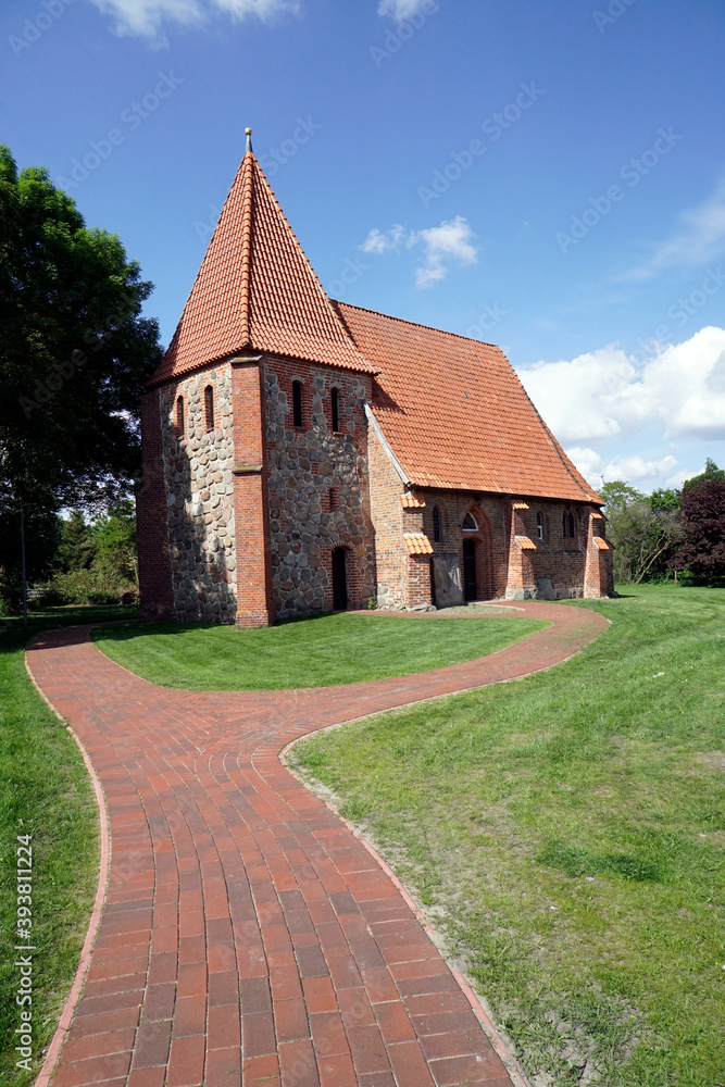 evangelisch-lutherische Marienkapelle Oetzen evangelisch-lutherische Marienkapelle Oetzen