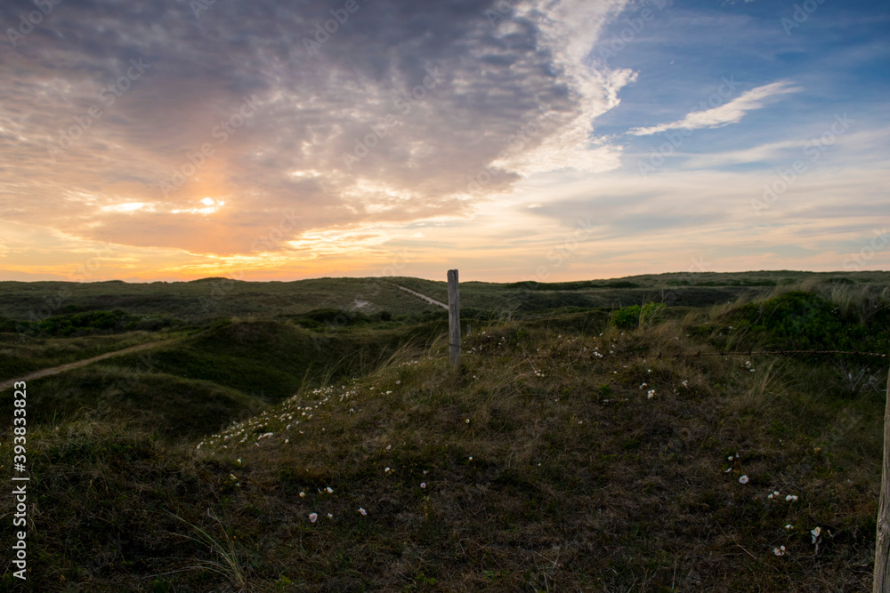 Texel mit Sonnenuntergang und farbspiel im himmel Texel mit Sonnenuntergang und farbspiel im himmel