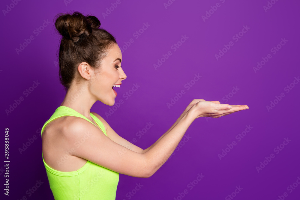 Fototapeta premium Profile side photo of astonished girl hold hand copyspace wear singlet isolated over bright violet color background
