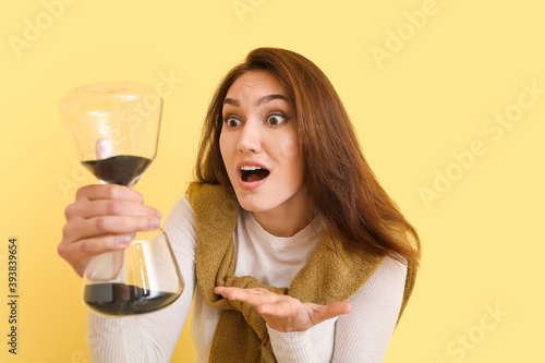 Shocked young woman with ho...