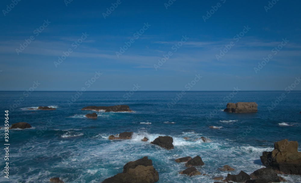 sea and rocks