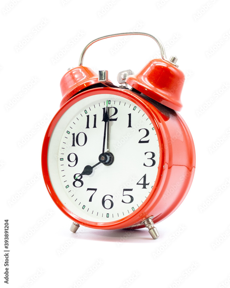 Roter Wecker steht auf acht Uhr vor weißem Hintergrund Roter Wecker steht auf acht Uhr vor weißem Hintergrund