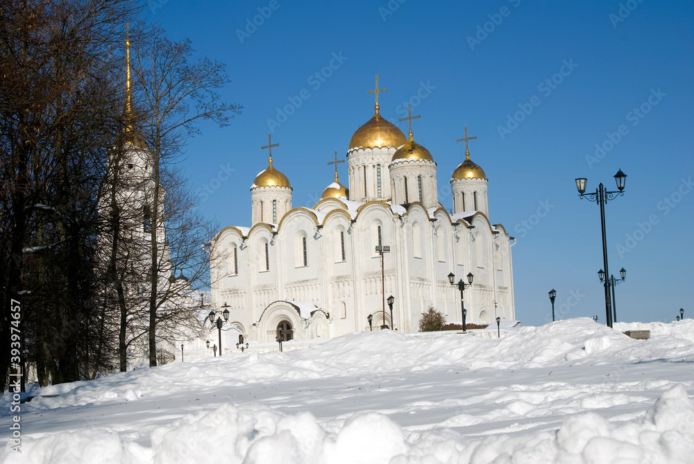 Assumption church in Vladimir town, Russia, in winter
Assumption church in Vladimir town, Russia, in winter