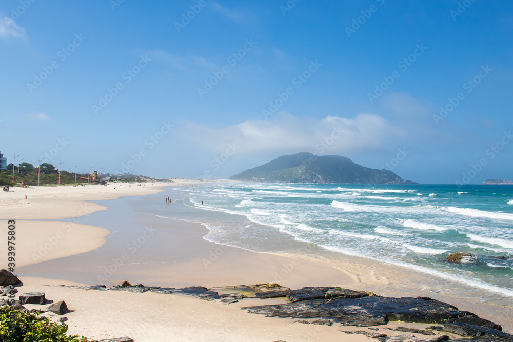 Praia tropical do sul do Brasil,  ilha de Florianópolis, Praia do Santinho,  Florianopolis,  Santa Catarina