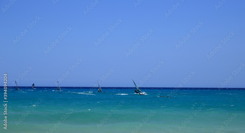 Compétition de windsurf aux îles Canaries
