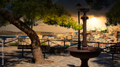 Obraz na płótnie The famous viewpoint over the small harbor and lake in Agios Nikolaos on the island of Crete w salonie