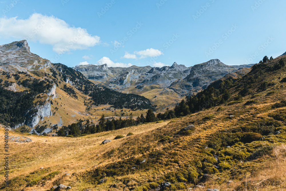 Western Pyrenees / Pyrénées en été