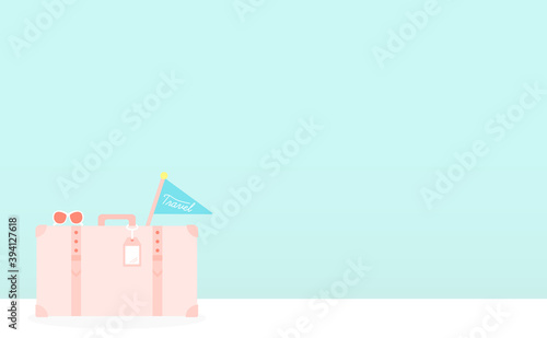 旅行イメージ素材（パステルカラー）- 日本のGO TO トラベルキャンペーン - シンプルでかわいいピンクのレトロな旅行かばんと水色フラッグ
