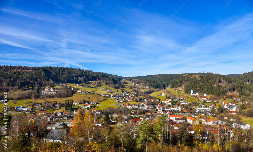 Warmensteinach im Fichtelgebirge im Herbst Ortsansicht Bayern