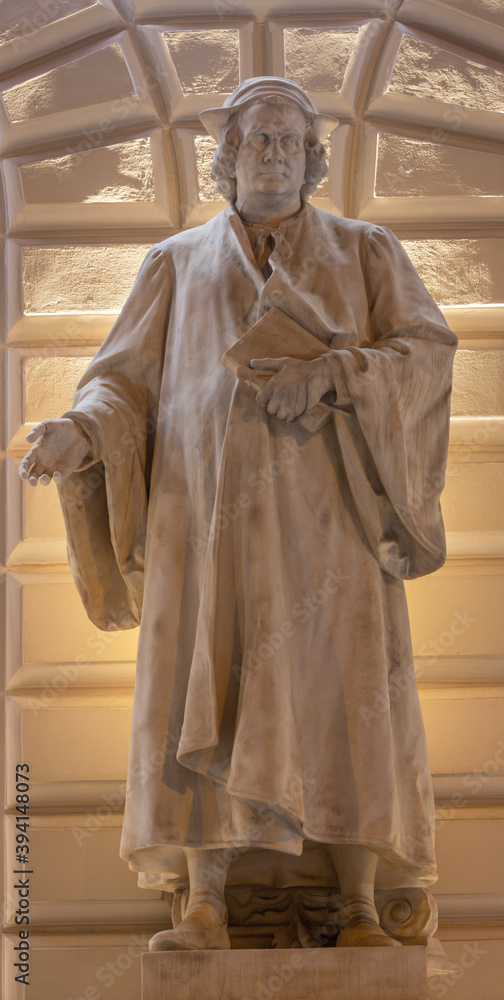 VIENNA, AUSTIRA - OCTOBER 22, 2020: The statue of Bramante in front of Kunstlerhaus fassade by Emmerich Alexius Swoboda (1910).