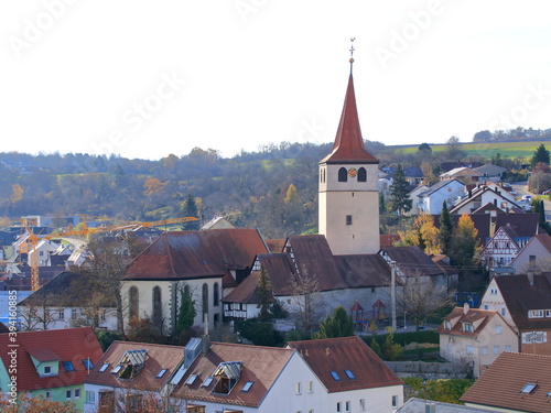 Fototapeta Naklejka Na Ścianę i Meble -  aufnahme des historischen kirchturm in der gemeinde weissach im heckengäu