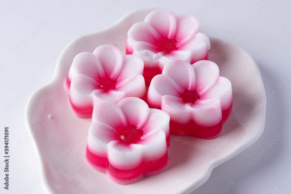 Red flower-shaped coconut milk jelly Red flower-shaped coconut milk jelly