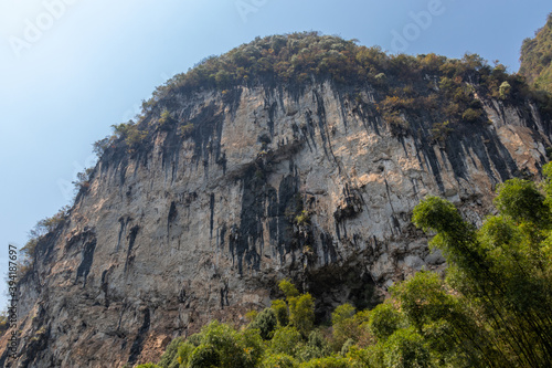 Falaise sur la rivière Li, Chine