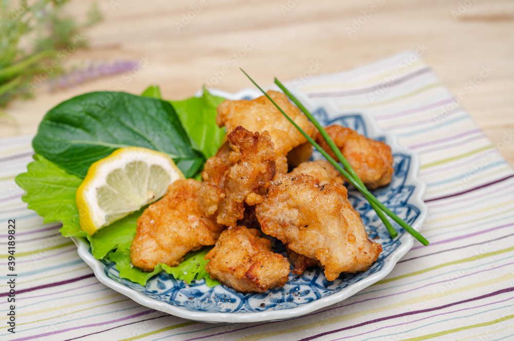 鶏の唐揚げ 鶏の唐揚げ