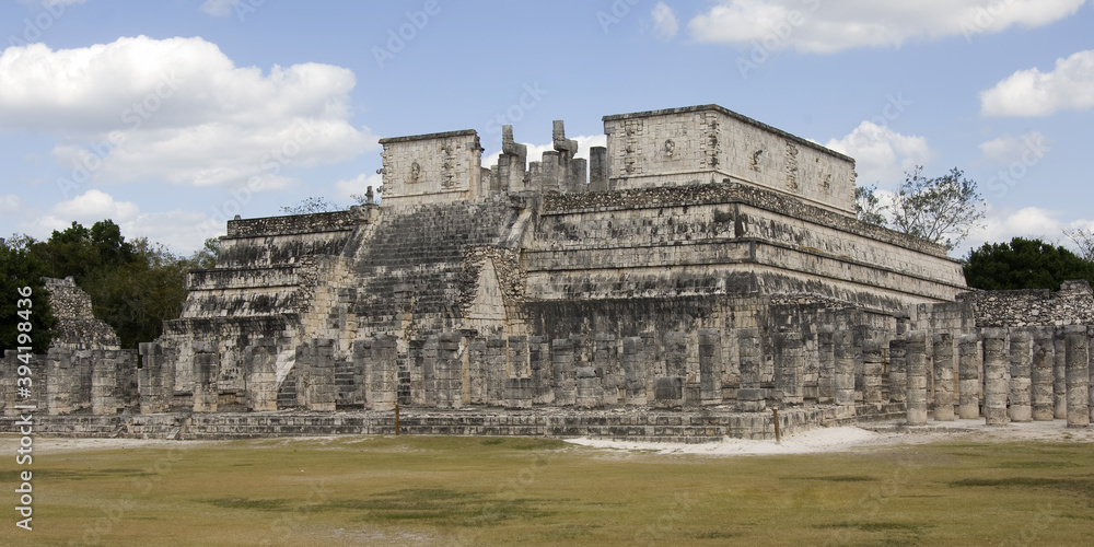 Templo de los Guerreros, Temple of the Warriors, Chichen Itza; Yucatan, Mexico, UNESCO World Heritage Site