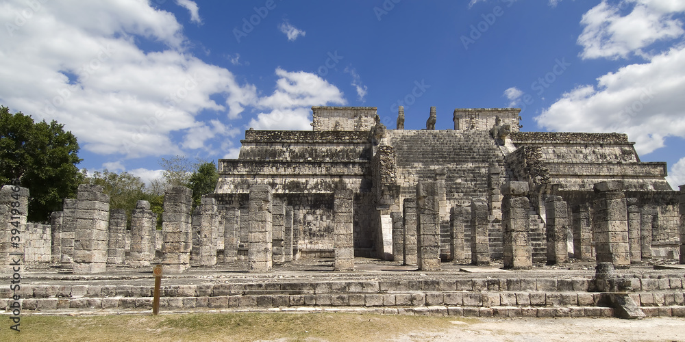 Templo de los Guerreros, Temple of the Warriors, Chichen Itza; Yucatan, Mexico, UNESCO World Heritage Site