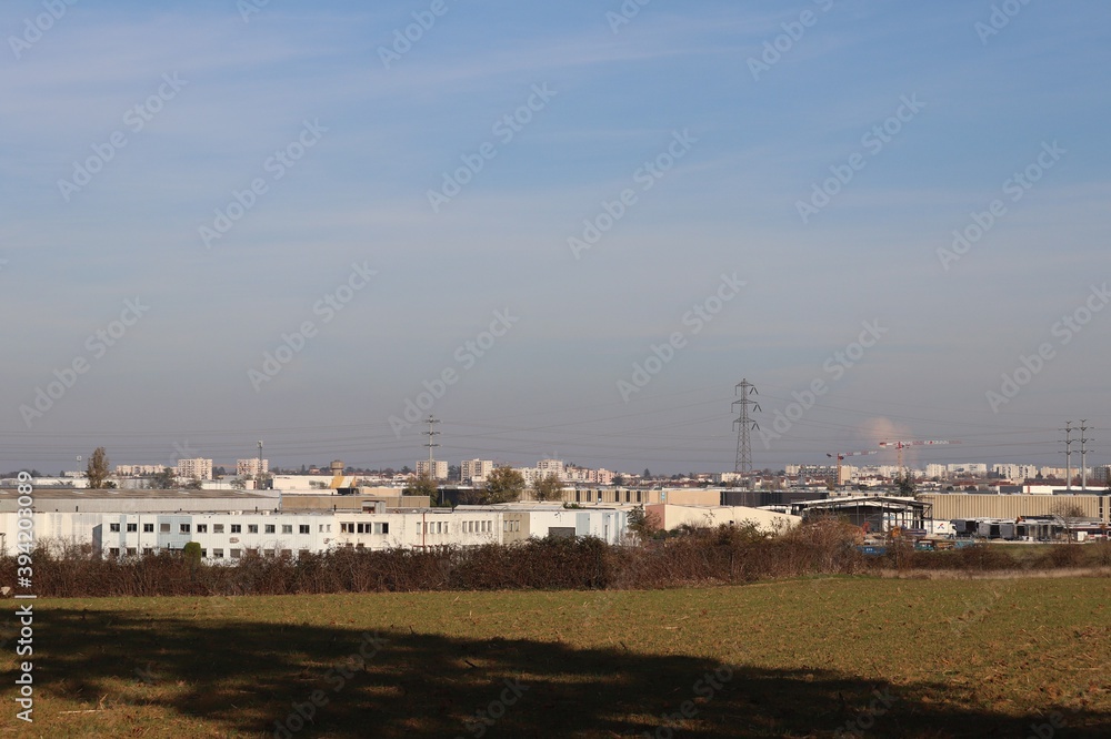 Vue d'ensemble de la zone industrielle de Corbas, ville de Corbas, département du Rhône, France