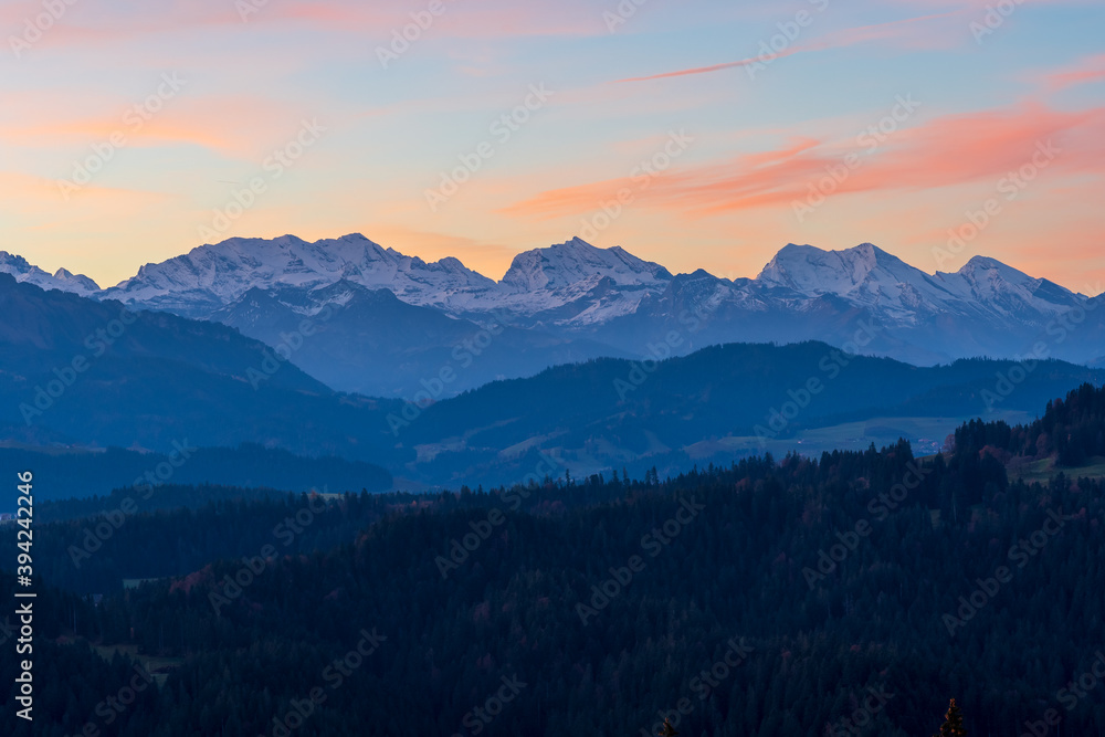 Fototapeta premium sunrise in the mountains in autumn