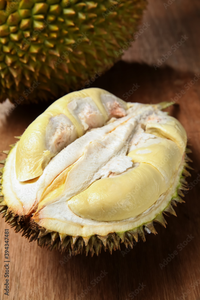 Fototapeta premium Hong Kong 2011 : A Cut Durian On The Table