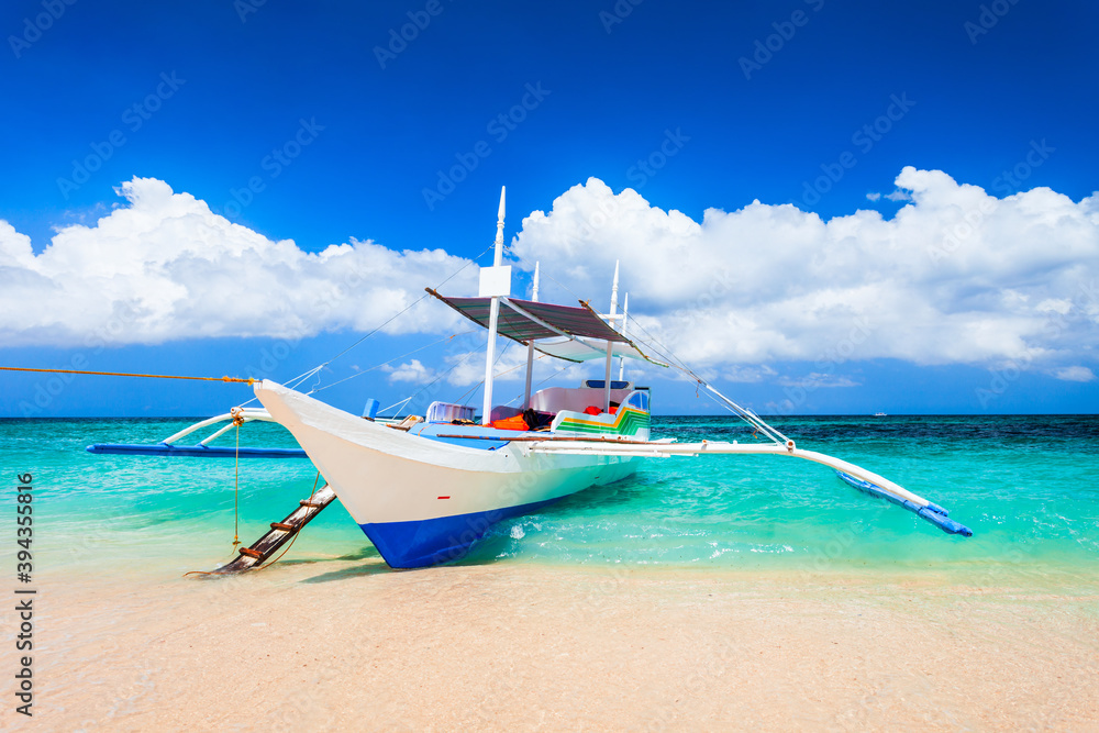 Fototapeta premium Boat at Boracay island beach, Philiphines