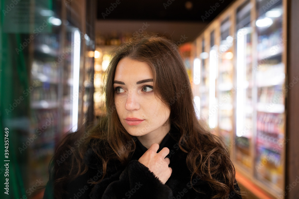 Mädchen in Berlin mit Maske 2020 Mädchen in Berlin mit Maske 2020