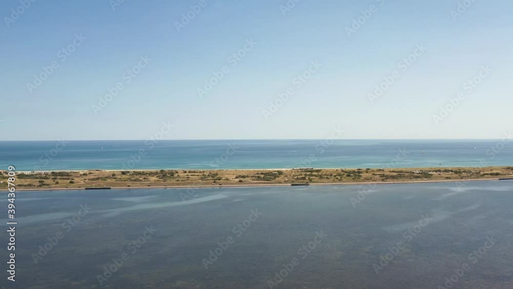 survol des étangs de Leucate (Aude, France) survol des étangs de Leucate (Aude, France)