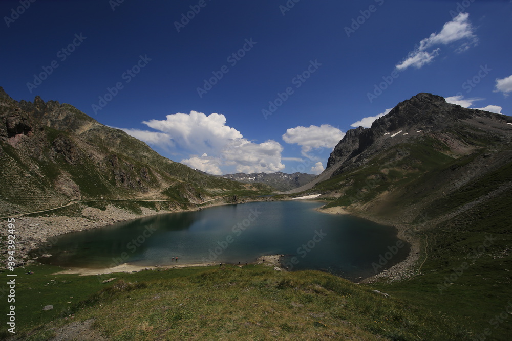 Montagne et lac Valloire