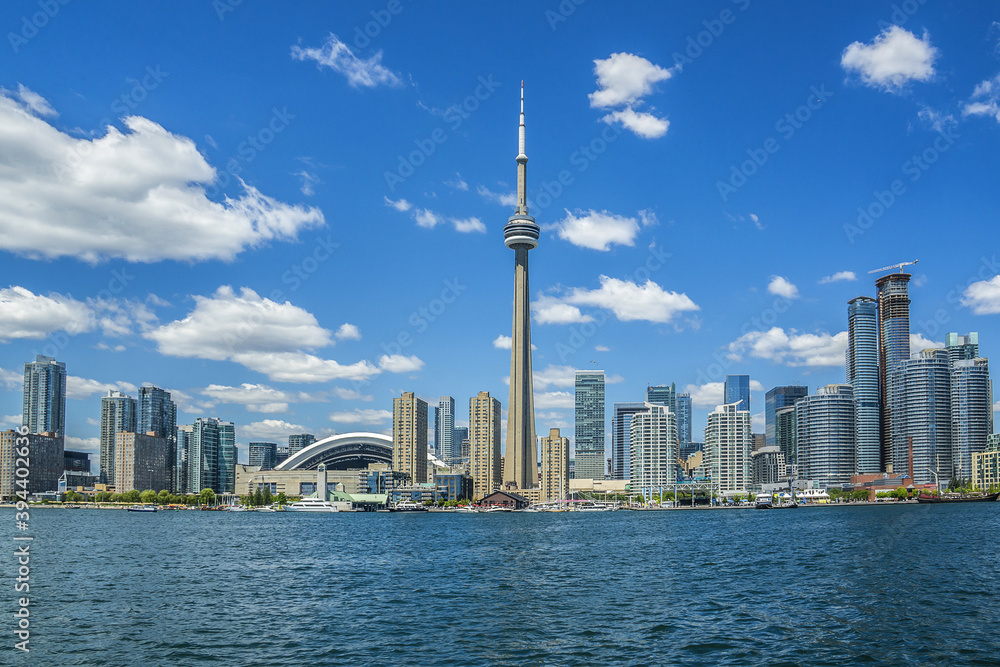 Fototapeta premium Beautiful Toronto's skyline over Lake Ontario. Toronto, Ontario, Canada.