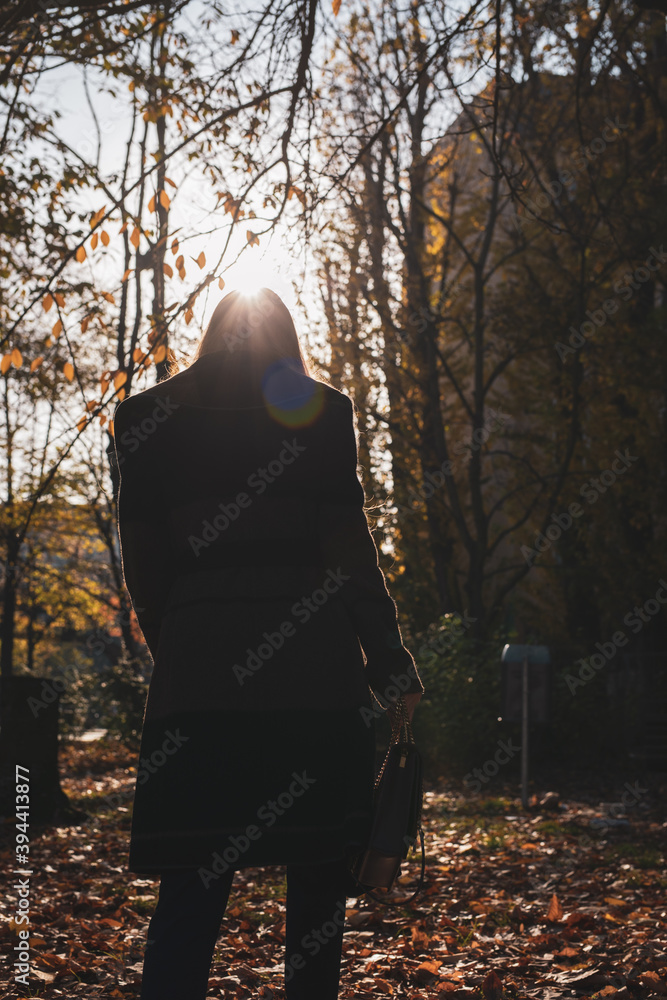 Frau im Herbst in Berlin Frau im Herbst in Berlin